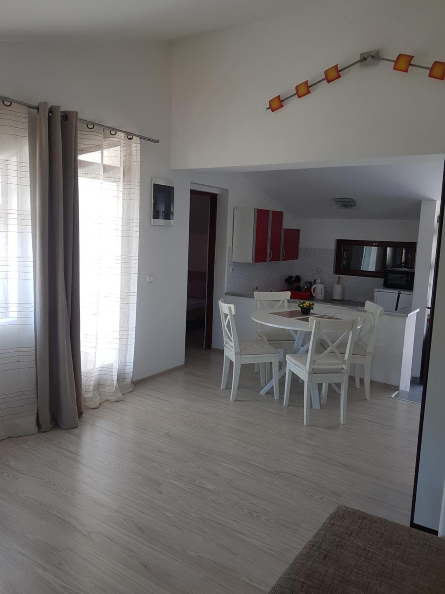 Apartmani Rab - Adrijana & Aleksandra Banjol Bilik gambar